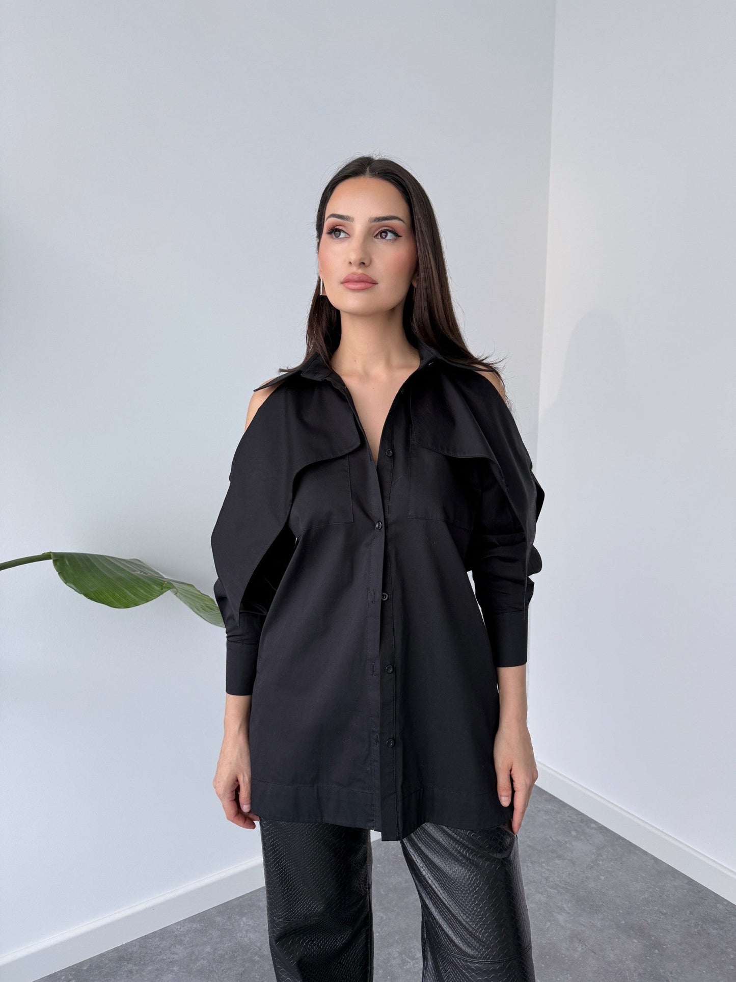 Window Detailed Shoulders Shirt